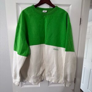H&M Green and White Crewneck Sweater